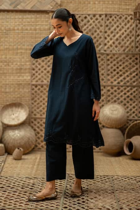 Shop_Vaani Beswal_Blue Cotton Embroidery, Beads V-neck Aarfa Cutwork Hemline Kurta And Pant Set 
