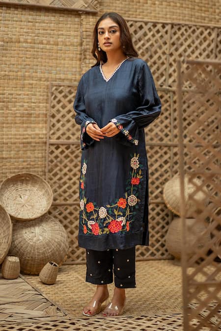 Vaani Beswal Elina Hand Appliqued Floral Kurta & Pant Set 