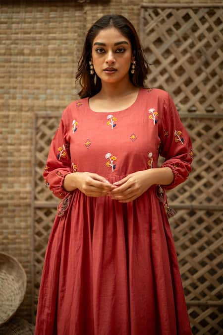 Buy Vaani Beswal Pink Cotton Embroidery, Tassels Round Neck Praha Hand Midi Dress Online at Aza Fashions Buy_Vaani Beswal_Pink Cotton Embroidery, Tassels Round Neck Praha Hand Midi Dress _Online_at_Aza_Fashions