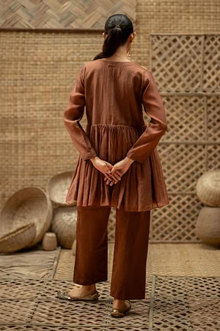 Vaani Beswal Rangrez Chanderi Embroidered Tunic & Trouser Set 