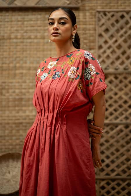 Vaani Beswal_Pink Cotton Applique, Sequins, Embroidery Round Neck Zohra Floral Midi Dress _Online_at_Aza_Fashions