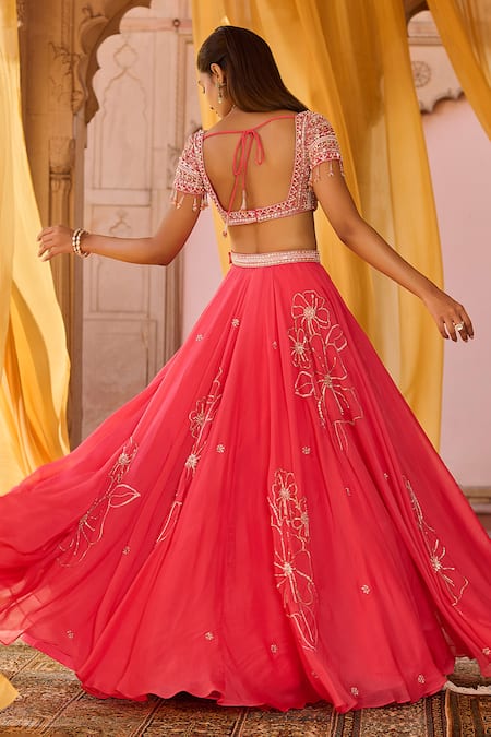 Zoon Aari Floral Embroidered Lehenga Set 