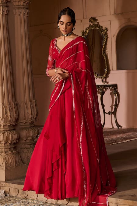 Zoon_Red Organza, Net Sequins, Embroidery V-neck, Aari Pre-draped Saree With Blouse _at_Aza_Fashions