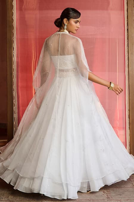 Zoon Aari Embroidered Jacket Skirt Set 