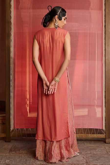 Zoon Aari Embroidered Kurta Palazzo Set 