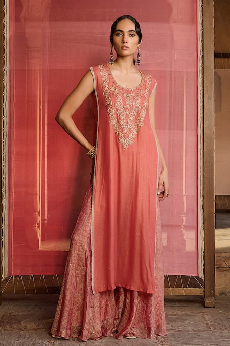 Zoon Aari Embroidered Kurta Palazzo Set 