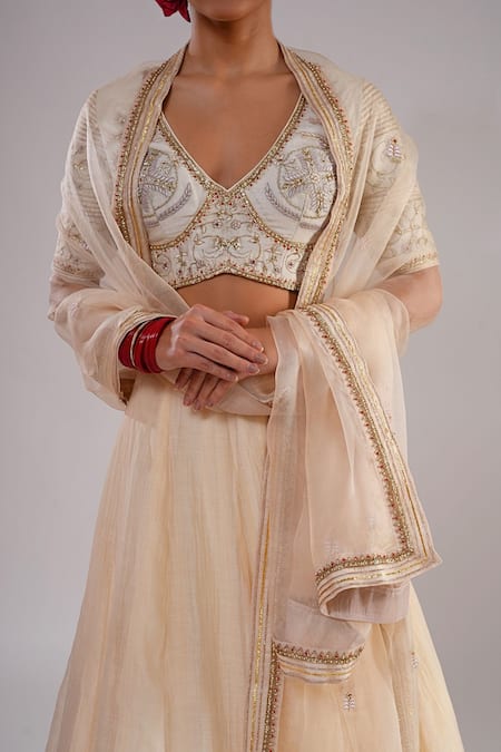 Buy_Kalakari By Akanksha_Cream , Chanderi, Organza Embroidery, Sitabo Machine Lehenga Set 