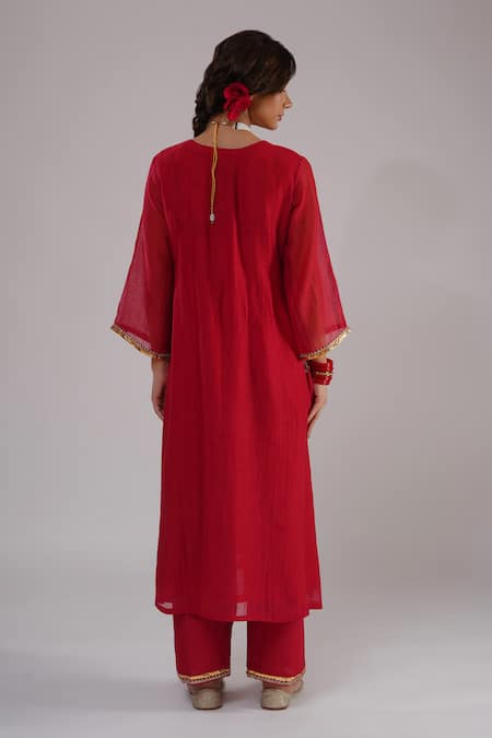 Kalakari By Akanksha Gulabo Embroidered Chanderi Kurta Set 