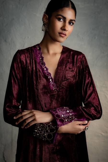 Charkhee Brown Velvet Embroidery, Sequins Split V-neck Placed Kurta Set at Aza Fashions Charkhee_Brown Velvet Embroidery, Sequins Split V-neck Placed Kurta Set _at_Aza_Fashions