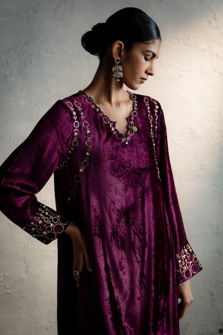 Buy_Charkhee_Purple Velvet, Organza Embroidery, Metallic Thread, Placed Phiran Kurta Set _Online_at_Aza_Fashions