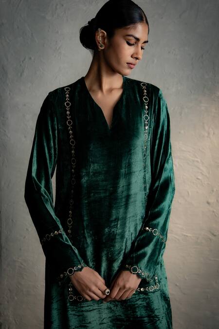 Buy_Charkhee_Green Velvet, Organza Embroidery Split V-neck Circular Placed Kurta Set _Online_at_Aza_Fashions