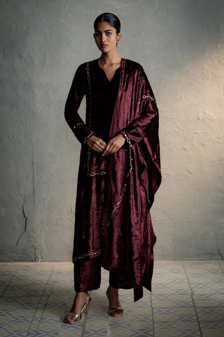 Charkhee Velvet Circular Placed Embroidered Kurta Set 