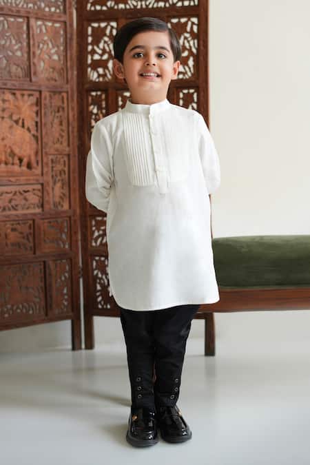 Buy_Tiber Taber_White Cotton Pintuck Detail Self Woven Kurta 