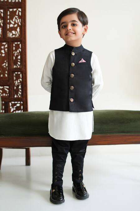 Buy_Tiber Taber_Black Cotton Studs Plain Bundi Jacket With Pocket Square 