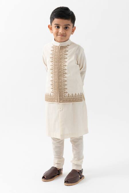 Buy_Tiber Taber_Cream Cotton Embroidery, Metallic Thread Bundi Jacket With Hook Eye Closure _Online_at_Aza_Fashions