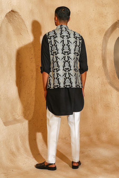 Chatenya Mittal Embroidered Nehru Jacket & Kurta Set 