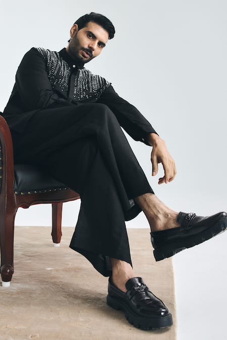 Buy_Project Bandi_Black Cotton, Linen Embroidery Outlaw Cutdana Hand Short Kurta 