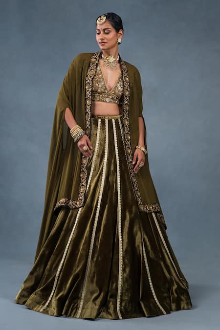 RICHA AHLUWALIA Zardozi & Sequin Embroidered Lehenga Set With Cape 