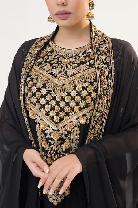 Buy RICHA AHLUWALIA Black Georgette Embroidery, Sequins, Beads, Zari Antique Gold And Kurta Set Online at Aza Fashions Buy_RICHA AHLUWALIA_Black Georgette Embroidery, Sequins, Beads, Zari Antique Gold And Kurta Set _Online_at_Aza_Fashions