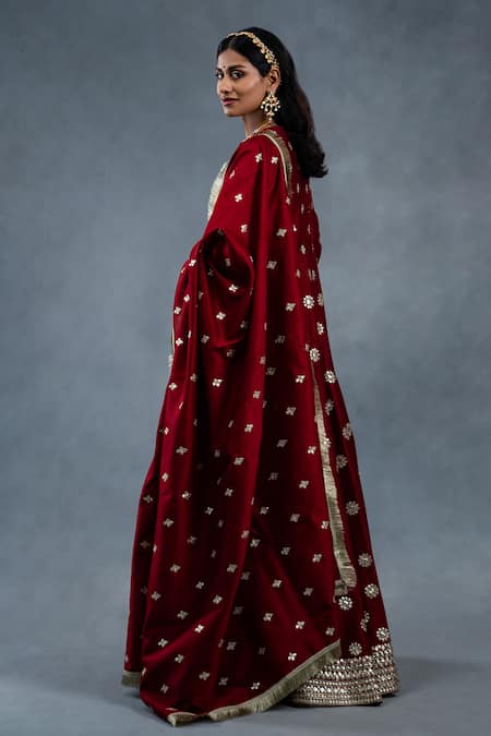 Shop RICHA AHLUWALIA Red Chanderi Gota Patti, Embroidery, Zari Round Neck And Zardozi Anarkali Set at Aza Fashions Shop_RICHA AHLUWALIA_Red Chanderi Gota Patti, Embroidery, Zari Round Neck And Zardozi Anarkali Set _at_Aza_Fashions