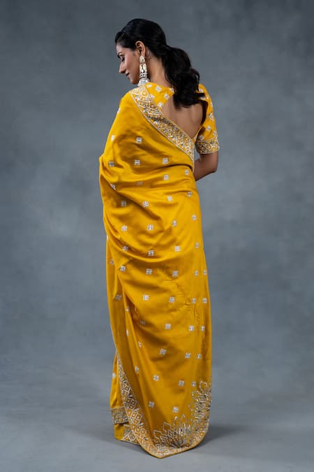 RICHA AHLUWALIA Chanderi Silk Saree With Silver Buti Embroidery 