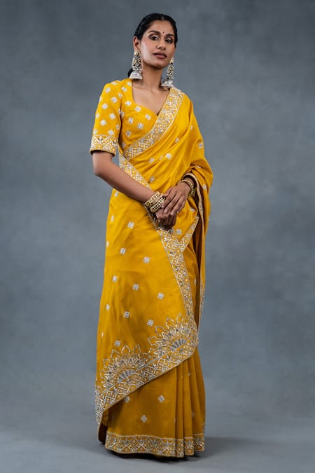 Buy_RICHA AHLUWALIA_Mustard Chanderi Embroidery, Zari Sweetheart Neck Silk Saree With Silver Buti _Online_at_Aza_Fashions