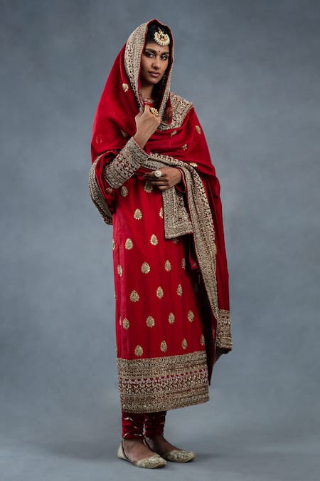 Buy_RICHA AHLUWALIA_Red Silk, Cotton, Chanderi Gota Patti, Zari, Sequins, Zardozi Buti Kurta Set _Online_at_Aza_Fashions