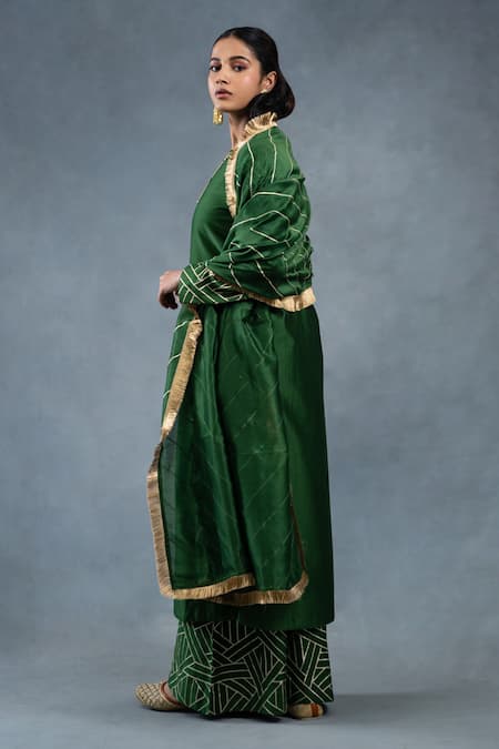 RICHA AHLUWALIA Chanderi Gota Patti Stripe Kurta Set 