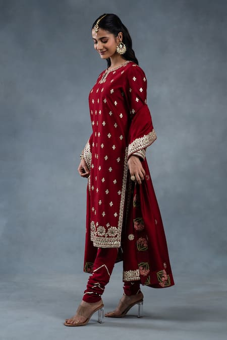 RICHA AHLUWALIA_Red Chanderi Gota Patti, Zari, Sequins, Embroidery, And Zardozi Buti Kurta Set _at_Aza_Fashions