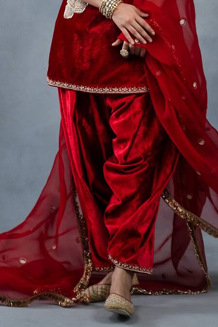 RICHA AHLUWALIA_Red Velvet, Silk, Organza Bird Kurta Set With Patiyala Salwar And Dupatta _at_Aza_Fashions