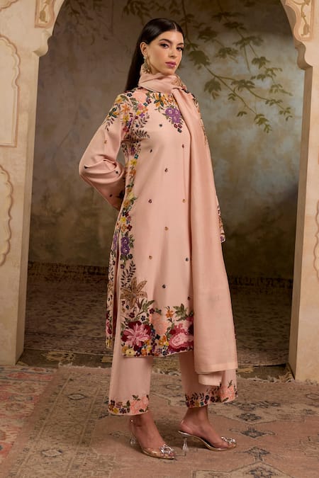 Buy_RICHA AHLUWALIA_Blush Chanderi , Cotton, Embroidery, Mughal Floral Zardozi Kurta Set _Online_at_Aza_Fashions