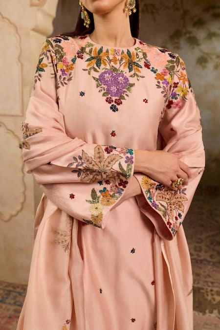 Buy_RICHA AHLUWALIA_Blush Chanderi , Cotton, Embroidery, Mughal Floral Zardozi Kurta Set 