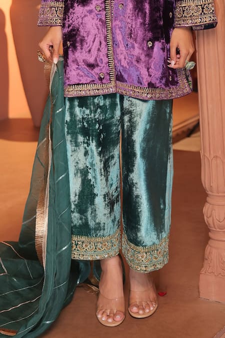Buy_RICHA AHLUWALIA_Purple Velvet, Organza Embroidery, Sequins, Zari, Gota Patti Dori Kurta Set _Online_at_Aza_Fashions