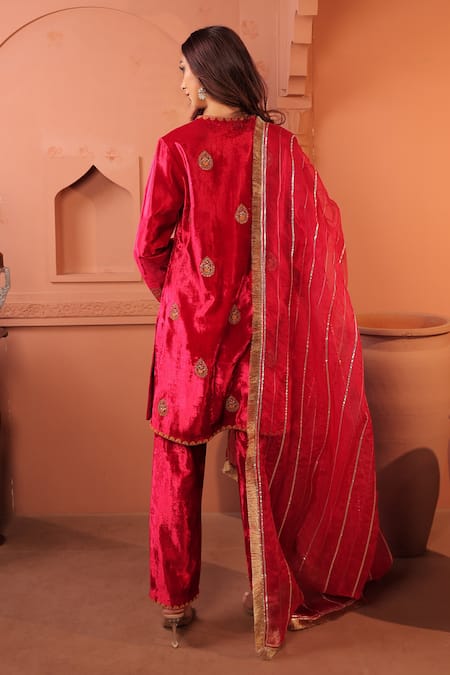 RICHA AHLUWALIA Silk Velvet Hand Embroidered Kurta Palazzo & Dupatta 