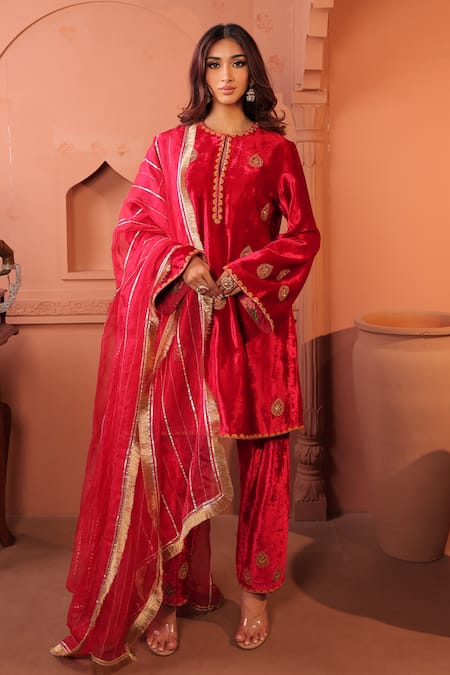RICHA AHLUWALIA Silk Velvet Hand Embroidered Kurta Palazzo & Dupatta 