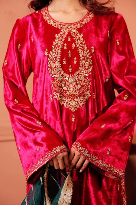 RICHA AHLUWALIA_Pink Velvet Embroidery, Sequins, Gota Patti, Zari Round Dori Zardozi Kurta Set _at_Aza_Fashions