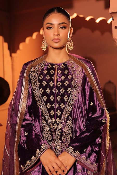 Buy_RICHA AHLUWALIA_Purple Velvet, Silk, Cotton, Organza Embroidery, Zari, Dori And Zardozi Kurta Set 