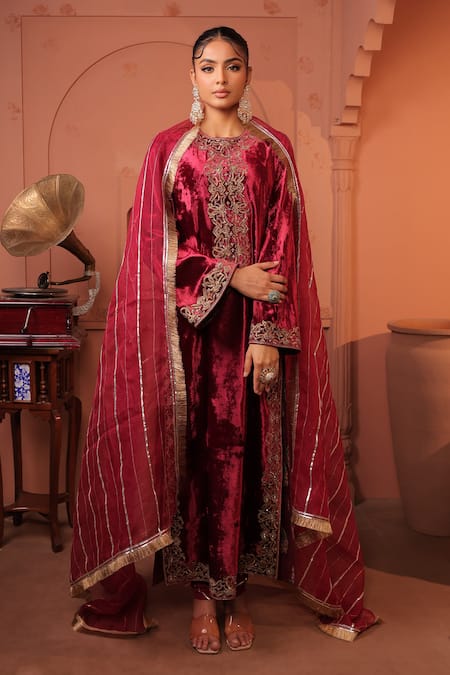 RICHA AHLUWALIA Silk Velvet Dori Embroidered Kurta Set 