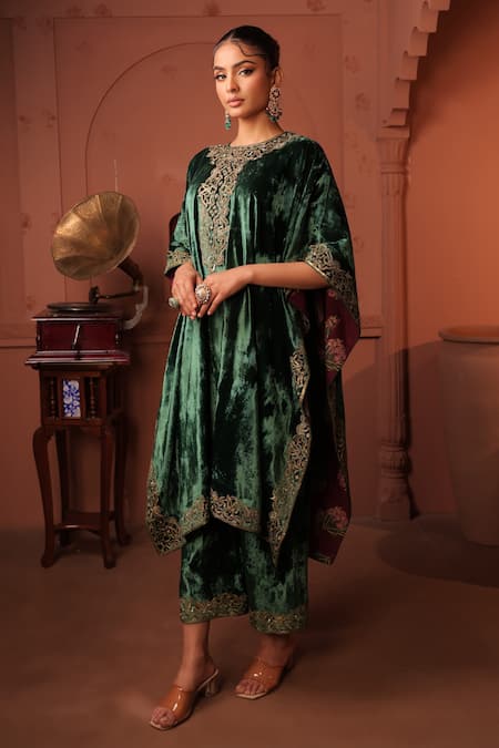 RICHA AHLUWALIA_Emerald Green Velvet, Silk Embroidery, Sequins, Zari Round Kaftan With Palazzo _Online_at_Aza_Fashions