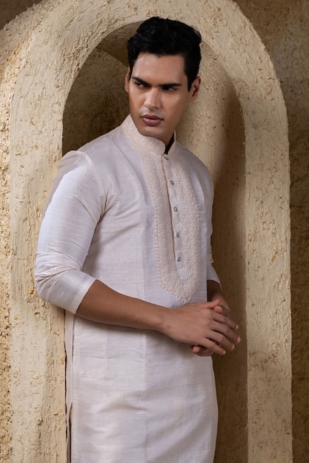 Buy_Darshika Menswear_Ivory Silk Embroidery Hand Kurta Set _Online_at_Aza_Fashions
