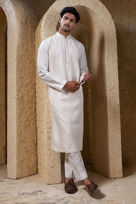Darshika Menswear_Off White , Silk, Satin Pin Tuck Pattern Kurta Set _at_Aza_Fashions