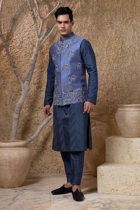 Darshika Menswear Elephant Embroidered Bundi & Kurta Set 