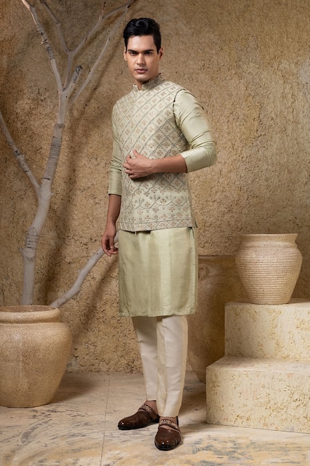 Darshika Menswear Hand Embroidered Zari Bundi & Kurta Set 