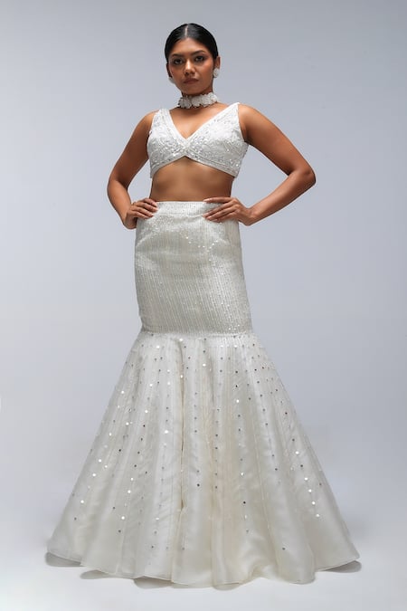 Mirroir Tide-Curve Fish-Cut Lehenga Set 