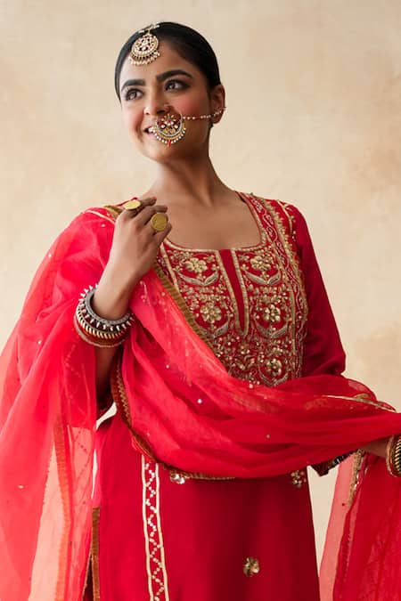 Buy_Gulabo Jaipur_Red Tussar, Satin, Organza Embroidery, Sequins, Tara Straight Kurta Set _Online_at_Aza_Fashions