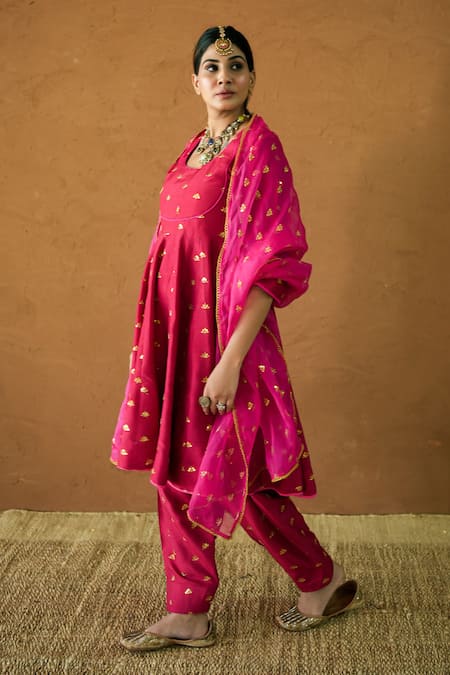 Shop Gulabo Jaipur Red Chanderi Embroidery, Lace Round Neck Riza Anarkali Set Online at Aza Fashions Shop_Gulabo Jaipur_Red Chanderi Embroidery, Lace Round Neck Riza Anarkali Set _Online_at_Aza_Fashions