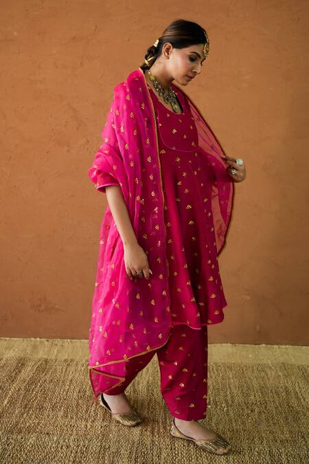 Buy Gulabo Jaipur Red Chanderi Embroidery, Lace Round Neck Riza Anarkali Set Buy_Gulabo Jaipur_Red Chanderi Embroidery, Lace Round Neck Riza Anarkali Set