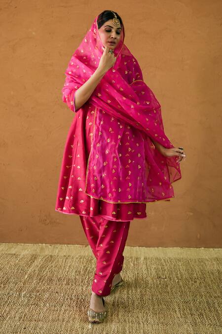 Shop Gulabo Jaipur Red Chanderi Embroidery, Lace Round Neck Riza Anarkali Set Shop_Gulabo Jaipur_Red Chanderi Embroidery, Lace Round Neck Riza Anarkali Set