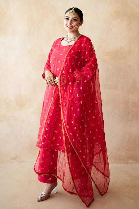Gulabo Jaipur Red Chanderi Embroidery, Zari, Lace, Metallic Thread Meera Straight Kurta Set Online at Aza Fashions Gulabo Jaipur_Red Chanderi Embroidery, Zari, Lace, Metallic Thread Meera Straight Kurta Set _Online_at_Aza_Fashions