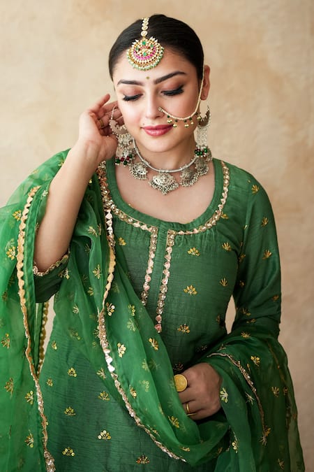 Shop Gulabo Jaipur Green Chanderi Embroidery, Sequins, Lace Round Neck Rani Straight Kurta Set Shop_Gulabo Jaipur_Green Chanderi Embroidery, Sequins, Lace Round Neck Rani Straight Kurta Set